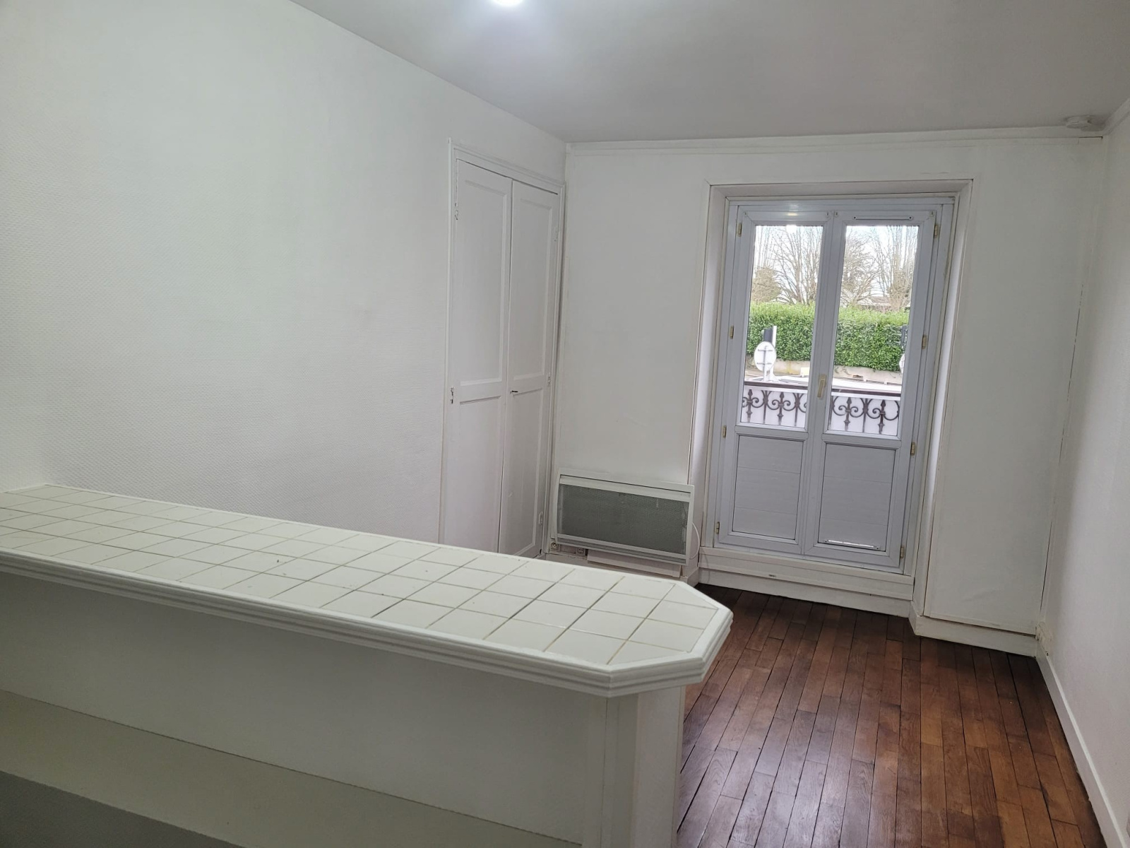 Image_, Autre, Guyancourt, ref :V10007321