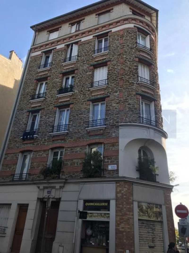 Vente Av de la République Dans un immeuble ancien, au 4ème étage, appartement 2 pièces de 31m² Vente Av de la République Dans un immeuble ancien, au 4ème étage, appartement 2 pièces de 31m²